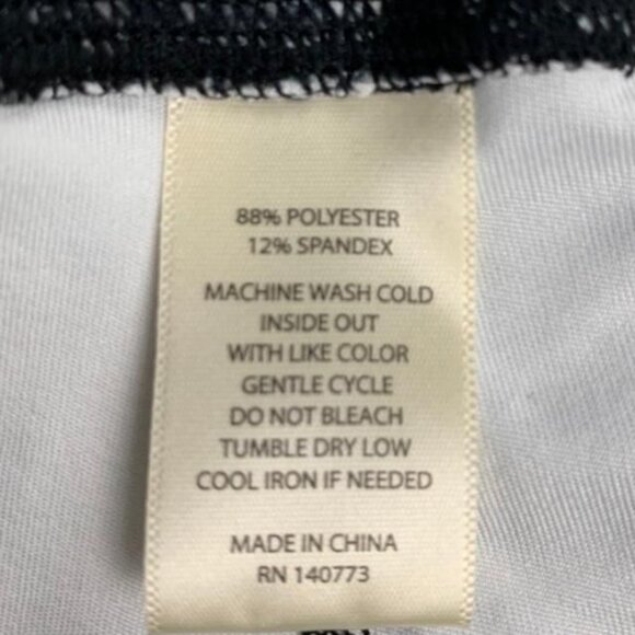 Max Studio Women's Activewear Animal Print Earth Leggings Gray Snake Print - Picture 10 of 11